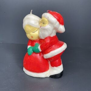 Vintage‎ Santa Holding Mrs Claus Candle Christmas Holiday Hugging Unused